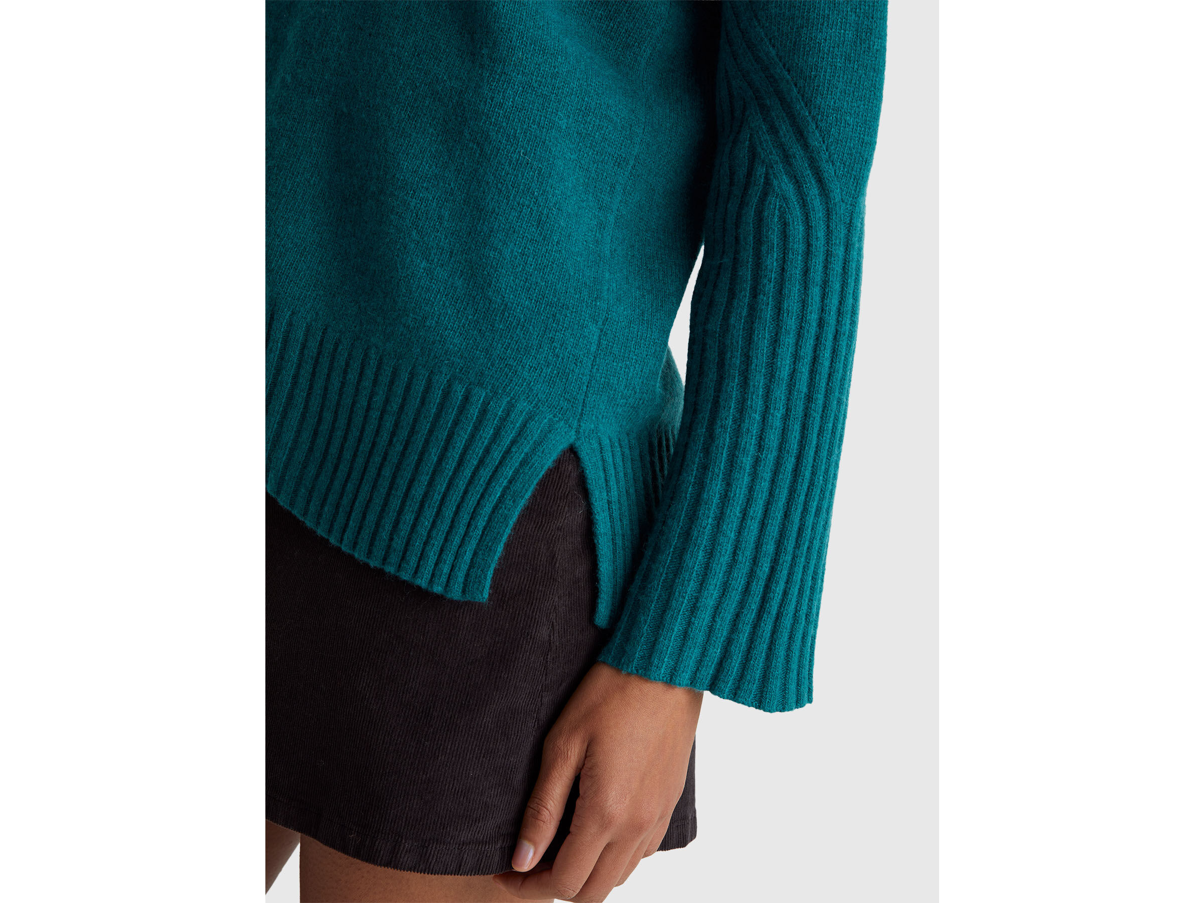 V NECK SWEATER L/S Women image number 4
